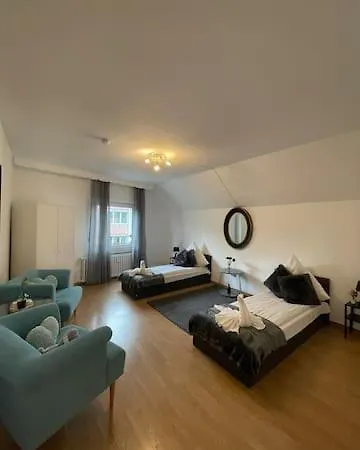 Апартаменты Riverside Attic Near The Chocolate Museum Кёльн