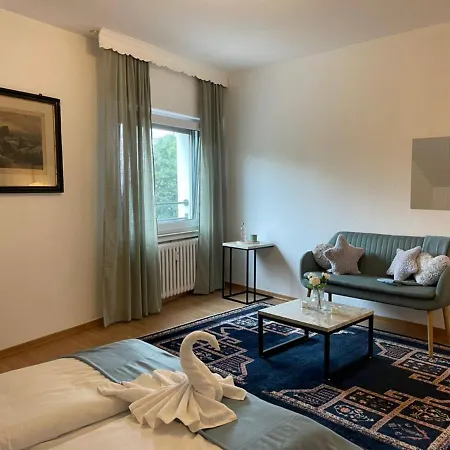 Апартаменты Riverside Attic Near The Chocolate Museum Кёльн