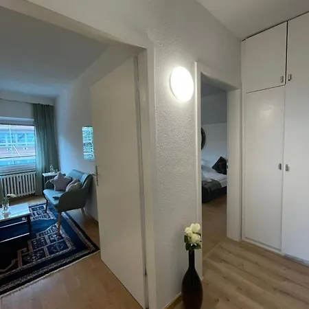 아파트 Riverside Attic Near The Chocolate Museum