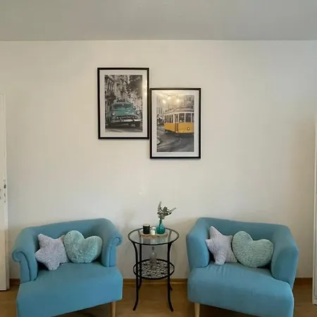 Riverside Attic Near The Chocolate Museum *