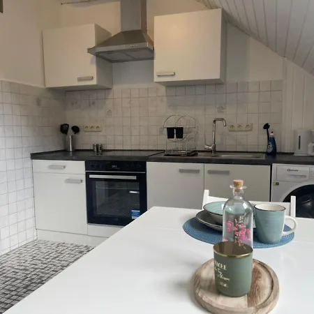 Riverside Attic Near The Chocolate Museum * 쾰른