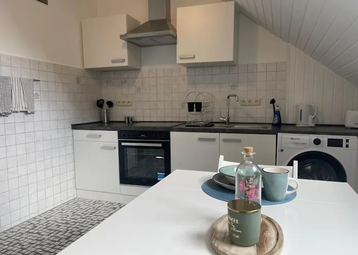 Riverside Attic Near The Chocolate Museum * Köln