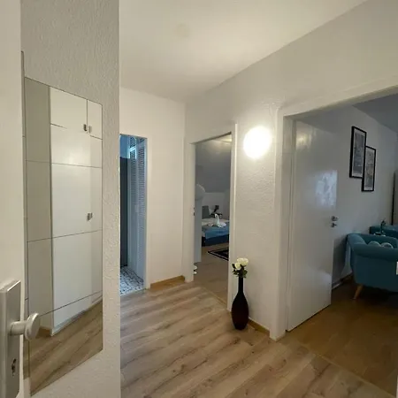 Riverside Attic Near The Chocolate Museum شقة