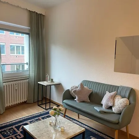 شقة Riverside Attic Near The Chocolate Museum *